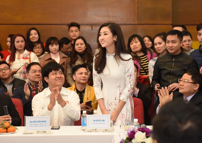 Quang Hải bẽn lẽn khi bị trêu về chiều cao bên hoa hậu Mỹ Linh - ảnh 3