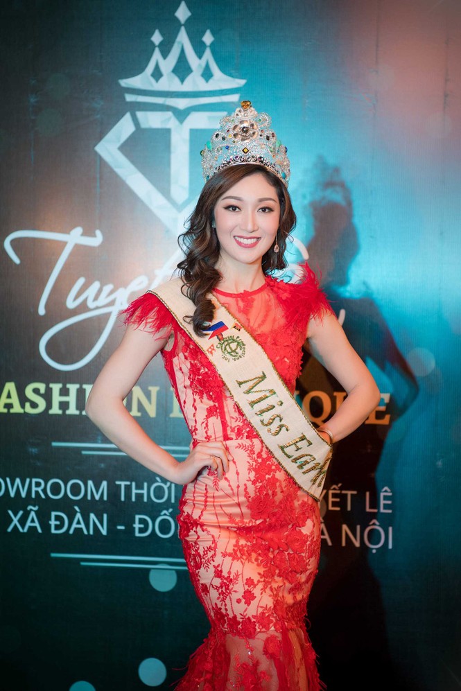 Diễm Hương hở bạo dưới tiết trời 10 độ, 'đọ sắc' Hoa hậu Trái đất 2017 - ảnh 7