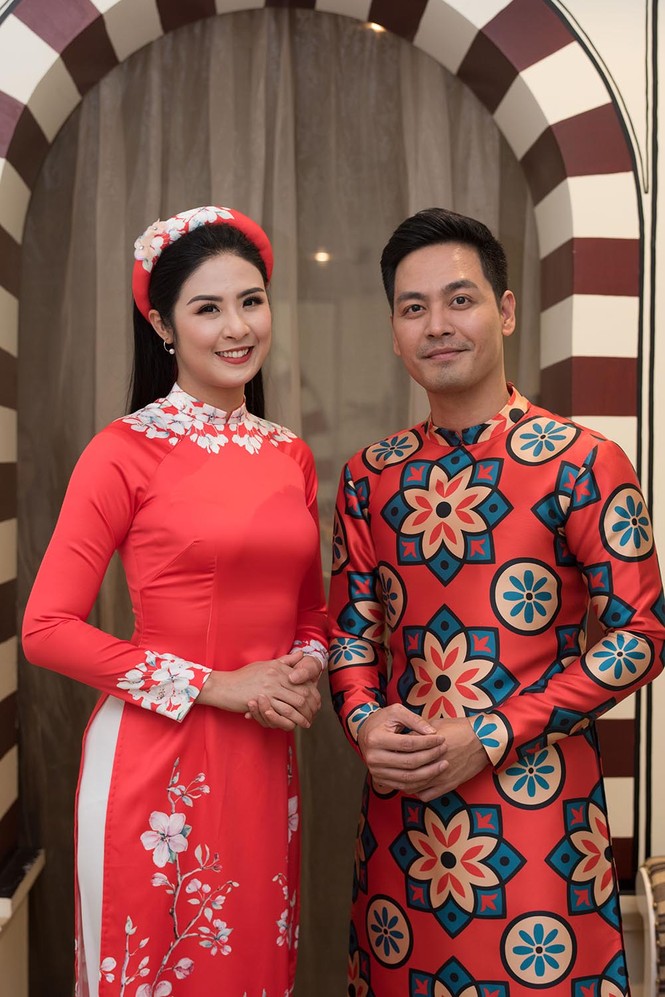 Hoa hậu Ngọc Hân, MC Phan Anh mặc áo dài đón Hoa hậu Trái đất 2017 - ảnh 1