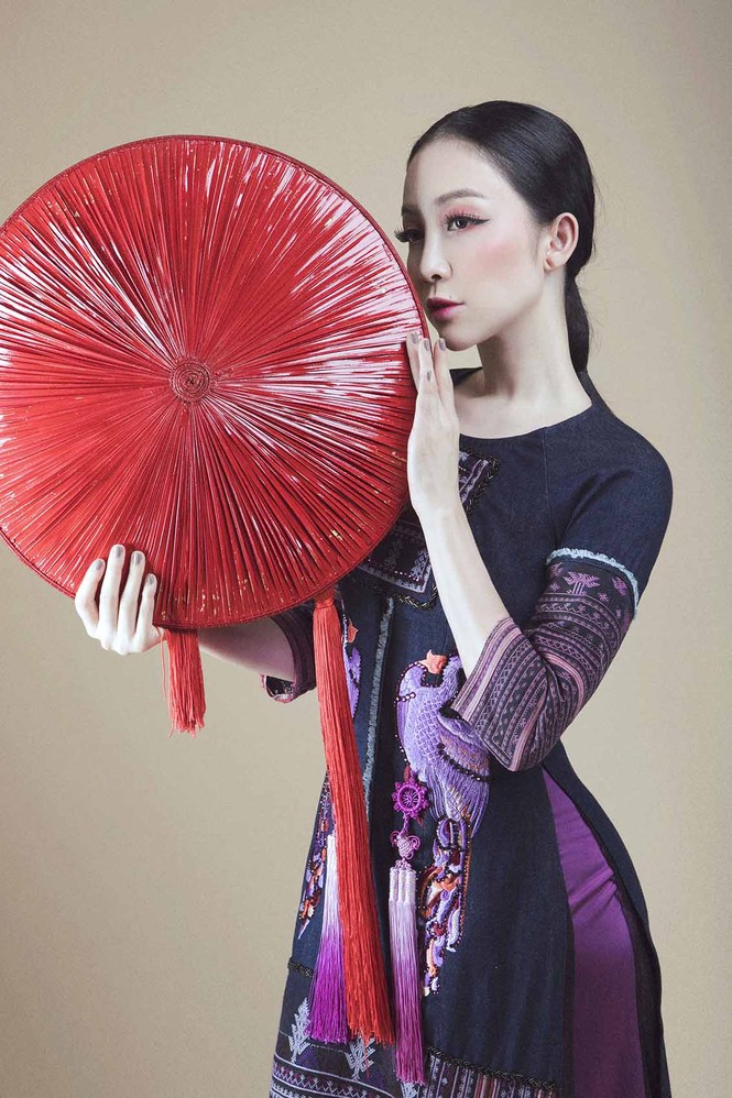 'Chim công làng múa' Linh Nga ma mị với áo dài Tết hoạ tiết thổ cẩm - ảnh 8