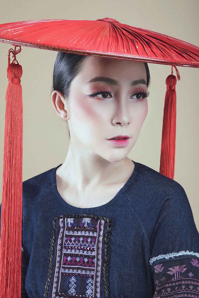 'Chim công làng múa' Linh Nga ma mị với áo dài Tết hoạ tiết thổ cẩm - ảnh 9