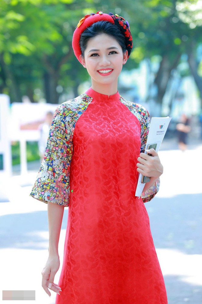Gu thời trang ngày càng 'lên đời' của Á hậu tuổi Tuất Thanh Tú - ảnh 2