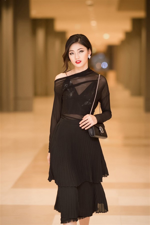 Gu thời trang ngày càng 'lên đời' của Á hậu tuổi Tuất Thanh Tú - ảnh 7