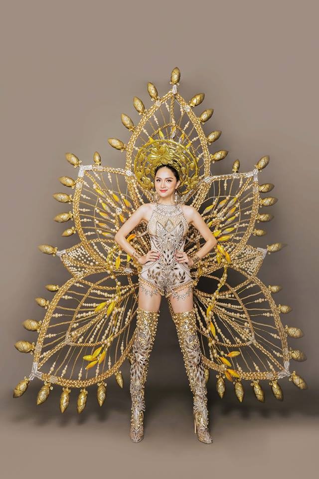 Hương Giang Idol chơi trội mặc trang phục dân tộc 55kg ở HH chuyển giới - ảnh 4