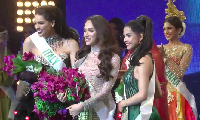 Dũng cảm hát live, Hương Giang Idol giành giải 'Hoa hậu tài năng' - ảnh 2
