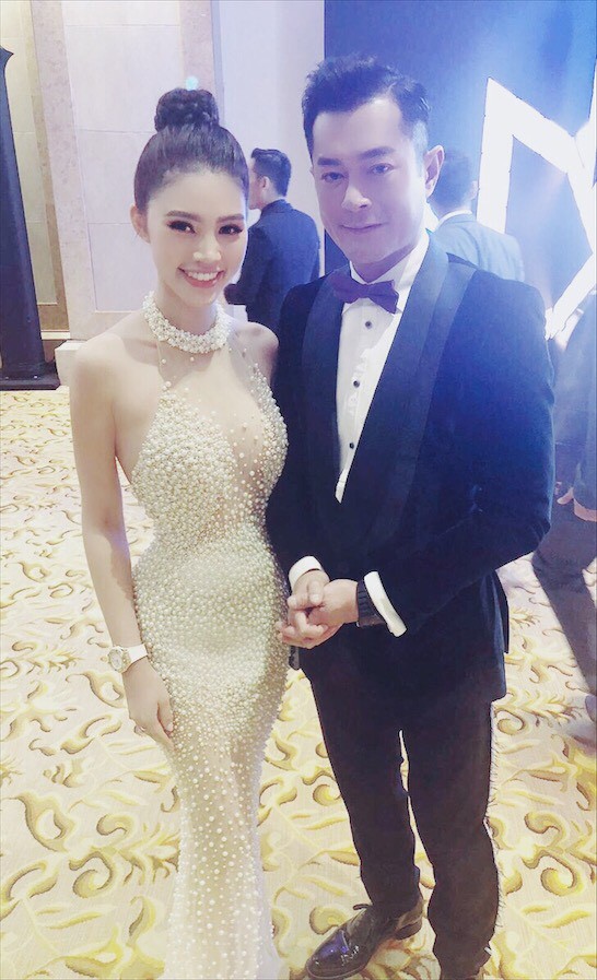 Jolie Nguyễn khoe vòng một gợi cảm bên Cổ Thiên Lạc trên thảm đỏ Macau - ảnh 8
