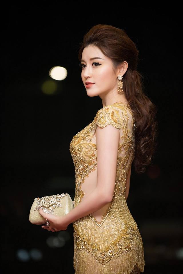 Á hậu Huyền My, Thanh Tú đọ nhan sắc 'nữ thần' trên thảm đỏ - ảnh 4
