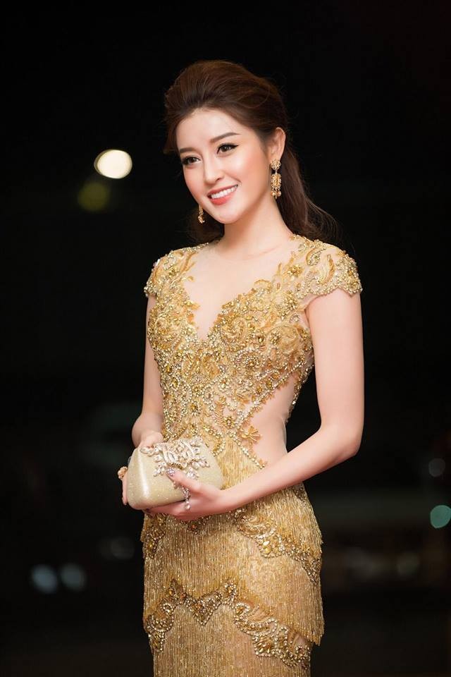 Á hậu Huyền My, Thanh Tú đọ nhan sắc 'nữ thần' trên thảm đỏ - ảnh 5
