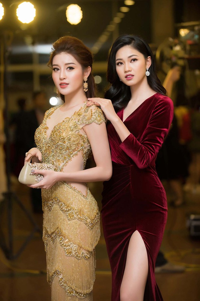 Á hậu Huyền My, Thanh Tú đọ nhan sắc 'nữ thần' trên thảm đỏ - ảnh 6