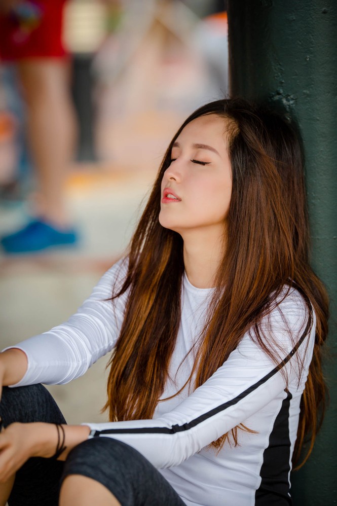 Mai Phương Thuý mặc đồ thể thao quyến rũ, chạy bộ cùng MC Phan Anh - ảnh 11