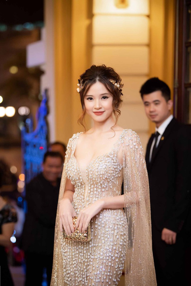 Midu đẹp tựa 'nữ thần', đọ sắc Top 10 HHHV Ngọc Nữ trên thảm đỏ - ảnh 5