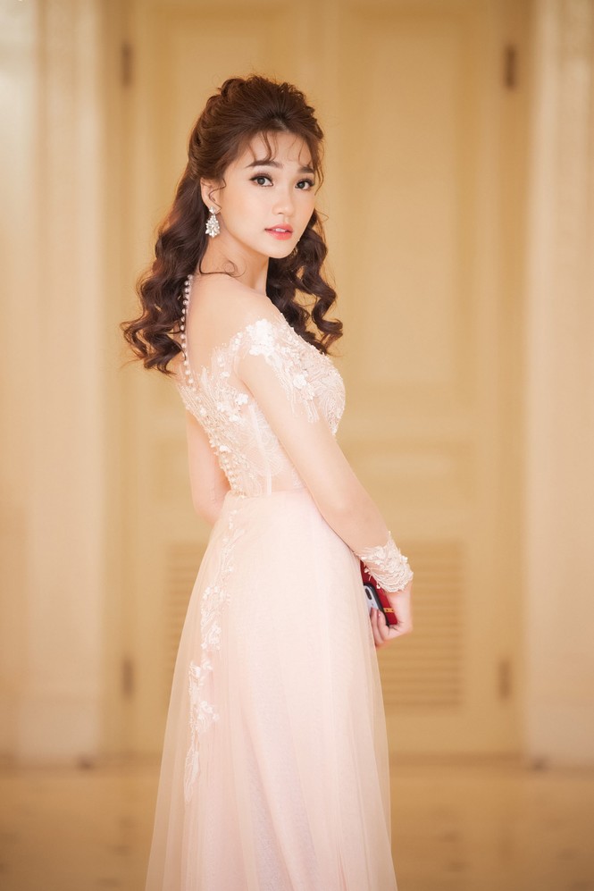 Midu đẹp tựa 'nữ thần', đọ sắc Top 10 HHHV Ngọc Nữ trên thảm đỏ - ảnh 9