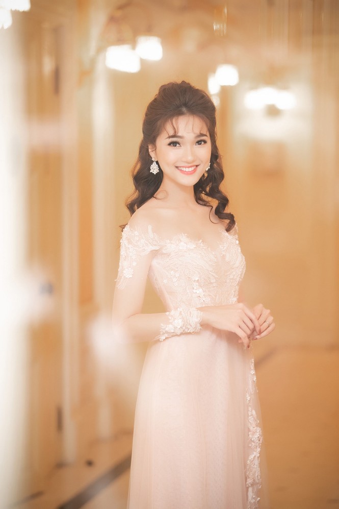 Midu đẹp tựa 'nữ thần', đọ sắc Top 10 HHHV Ngọc Nữ trên thảm đỏ - ảnh 10