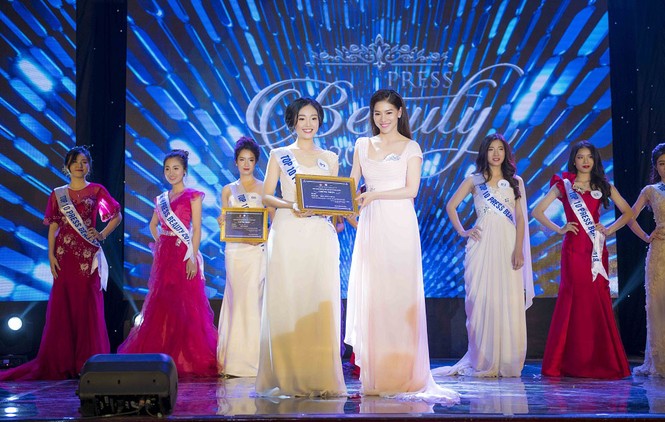 MC Phan Anh và 'bà trùm hoa hậu' ngồi ghế nóng Miss Báo chí - ảnh 8