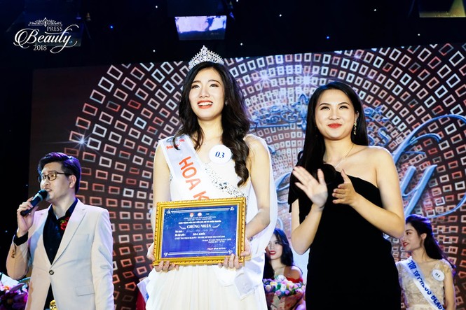 MC Phan Anh và 'bà trùm hoa hậu' ngồi ghế nóng Miss Báo chí - ảnh 10