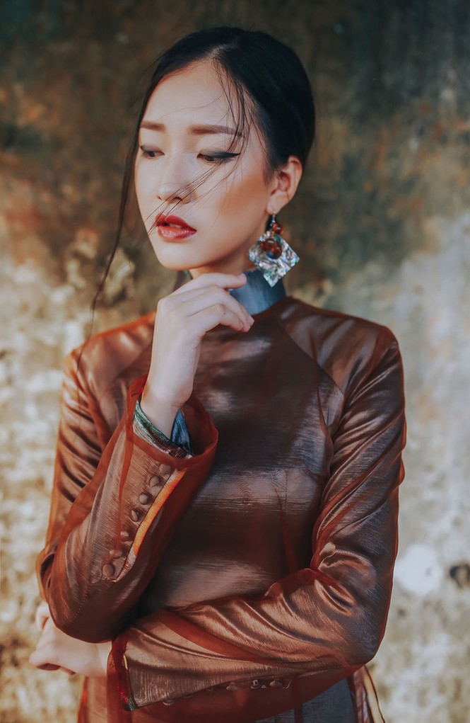 'Nàng thơ xứ Huế' Ngọc Trân mê hoặc với áo dài cảm hứng hội hoạ - ảnh 11