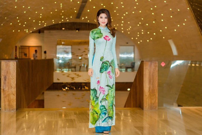 Thu Hằng vẫn sở hữu body 'đồng hồ cát' sau 16 năm đăng quang Siêu mẫu - ảnh 5