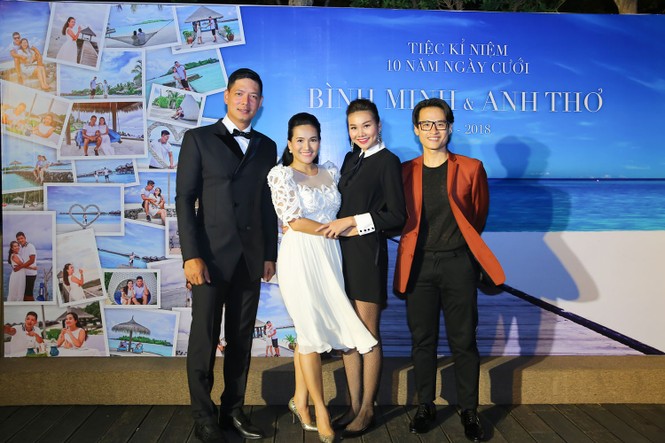 Bình Minh hôn vợ nồng nhiệt trong tiệc kỷ niệm 10 năm ngày cưới - ảnh 8