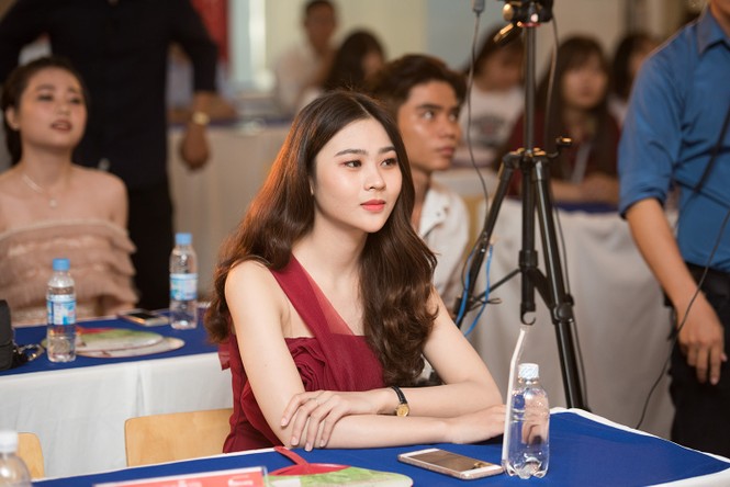 Xuất hiện các hotgirl xinh đẹp trong tour tuyển sinh Hoa hậu VN 2018 - ảnh 5