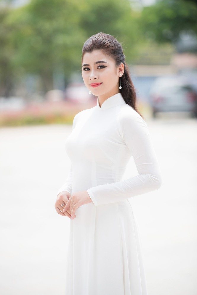 Xuất hiện các hotgirl xinh đẹp trong tour tuyển sinh Hoa hậu VN 2018 - ảnh 1