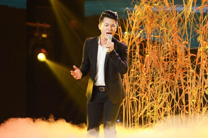 Mẹ Quang Lê bất ngờ khoe giọng trên chương trình Thần tượng Bolero - ảnh 1