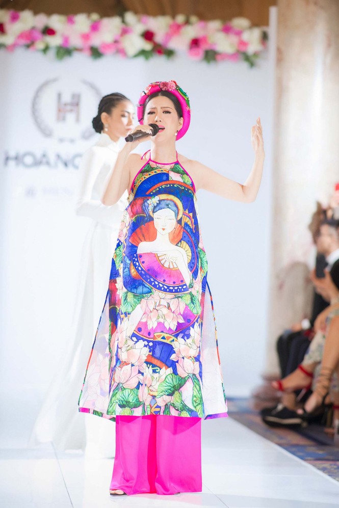 Mỹ Linh, Thanh Tú lộng lẫy hội ngộ Hoa hậu hoàn vũ Ryio Mori ở Cannes - ảnh 2