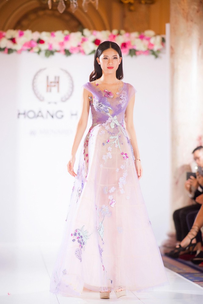 Mỹ Linh, Thanh Tú lộng lẫy hội ngộ Hoa hậu hoàn vũ Ryio Mori ở Cannes - ảnh 5