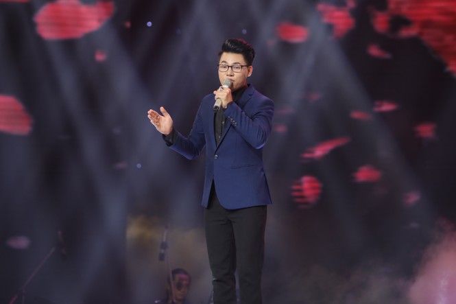 Tiến Sĩ Duy Cường giành quán quân Thần Tượng Bolero mùa 3 - ảnh 1