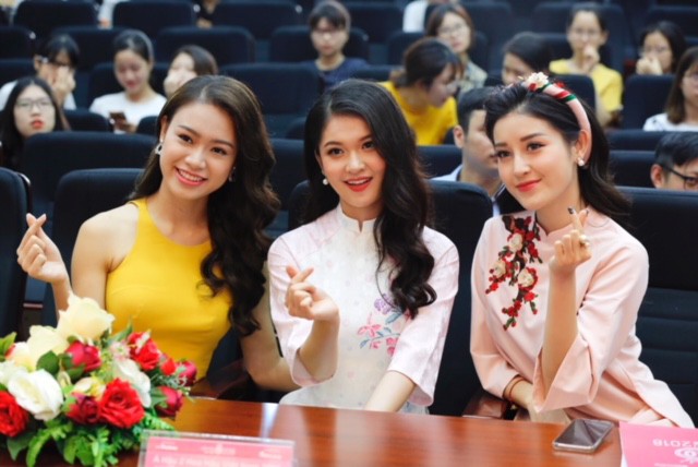 Tour giao lưu Hoa hậu Việt Nam 2018 kết thúc sôi động tại ĐH Hà Nội - ảnh 2