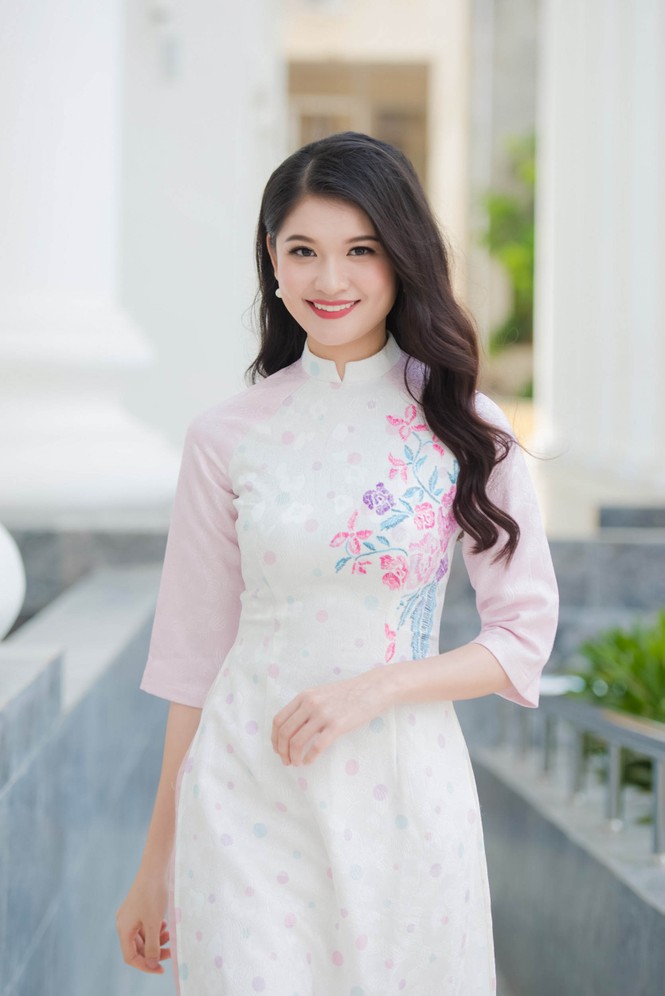Á hậu Huyền My, Thuỳ Dung đọ sắc 'không tì vết' với áo dài màu pastel - ảnh 5