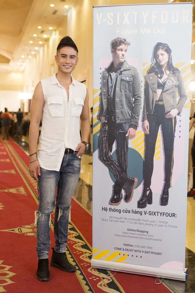 Tình cũ Kim Lý đội mũ 'khủng' đi dự casting The Face Vietnam 2018 - ảnh 7