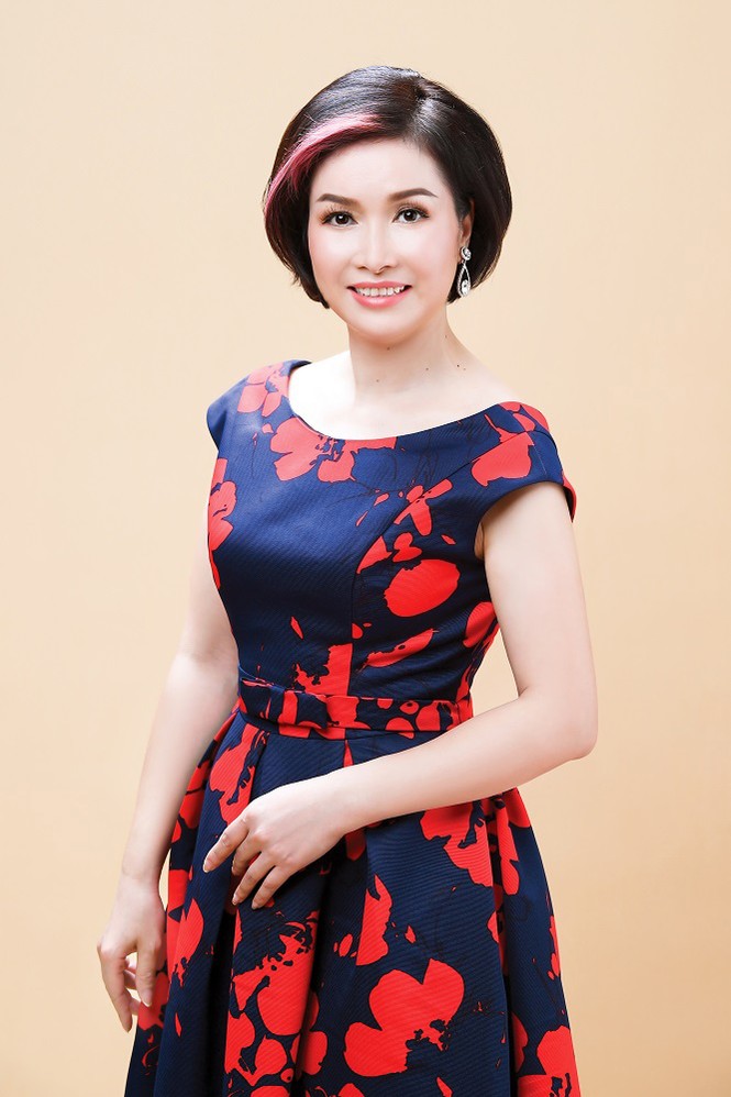 Hoa hậu Bùi Bích Phương là giám khảo Hoa hậu Việt Nam 2018 - ảnh 1