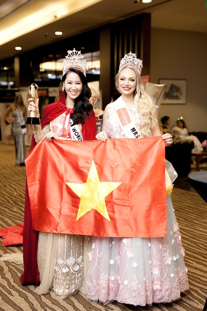 Dương Thuỳ Linh đăng quang Hoa hậu Phụ nữ Toàn thế giới 2018 - ảnh 2