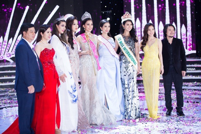 Hoa hậu Tiểu Vy trả lời câu hỏi khó của MC Nguyên Khang lúc nửa đêm - ảnh 7