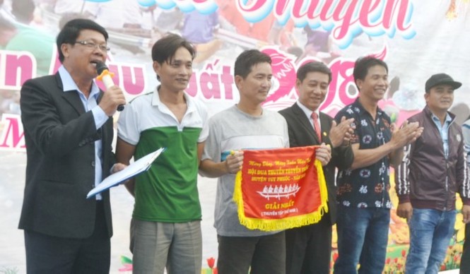 Bình Định: Tưng bừng hội đua thuyền trên sông Gò Bồi - ảnh 10