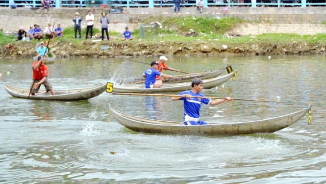 Bình Định: Tưng bừng hội đua thuyền trên sông Gò Bồi - ảnh 3