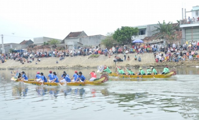Bình Định: Tưng bừng hội đua thuyền trên sông Gò Bồi - ảnh 4