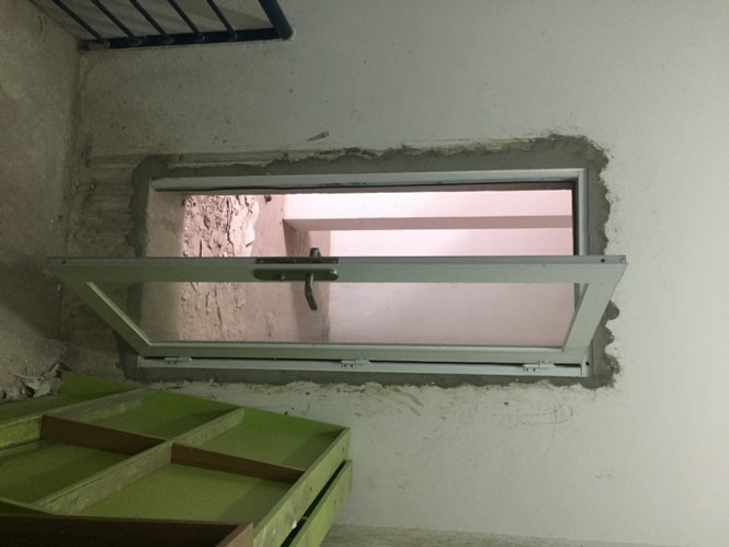 Chung cư Sài Gòn xây cả căn hộ để bán trên lối thoát hiểm - ảnh 4