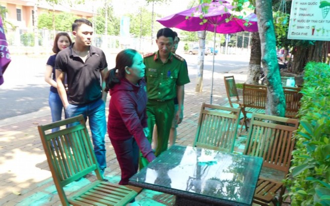 Khen ngợi người phụ nữ trả lại 300 triệu đồng nhặt được của khách - ảnh 1