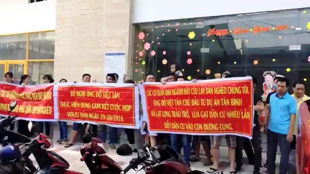 TPHCM dỡ tầng xây ‘chui’ dự án Tân Bình Apartment - ảnh 1