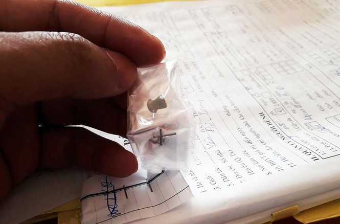 Anh rể 'thử' súng bắn gục em vợ - ảnh 1