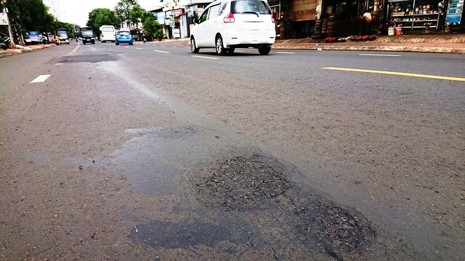Đắk Lắk: 2,8 km đường làm hết 80 tỷ liên tục hỏng vì sao? - ảnh 3
