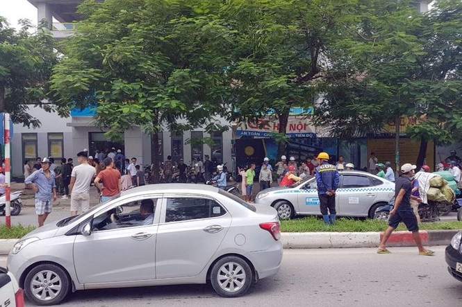 Đứt cáp cẩu trục tại dự án The Sun Mễ Trì khiến một người bị thương - ảnh 3
