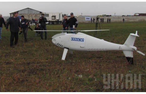 Đưa máy bay không người lái giám sát miền Đông Ukraine - ảnh 8