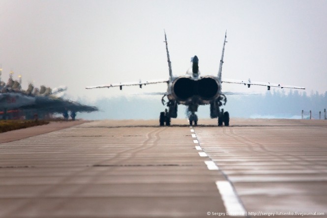 Cận cảnh ‘lá chắn’ MiG-31BM của Nga ở Bắc Cực - ảnh 6