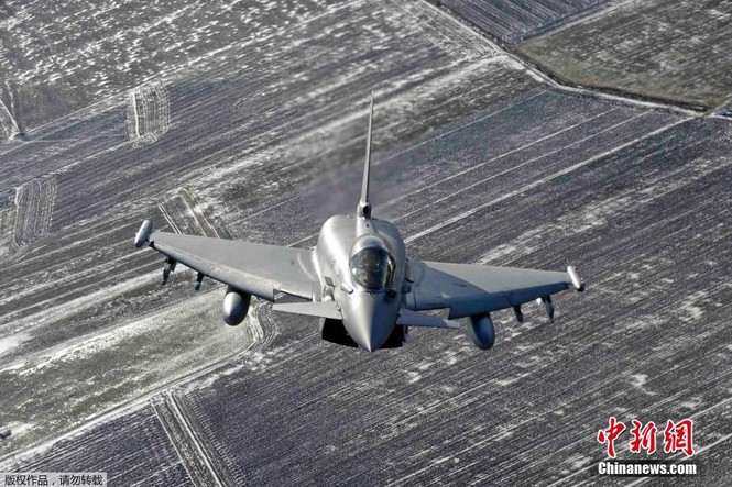 Xem dàn chiến đấu cơ NATO tuần tra không phận Baltic - ảnh 3