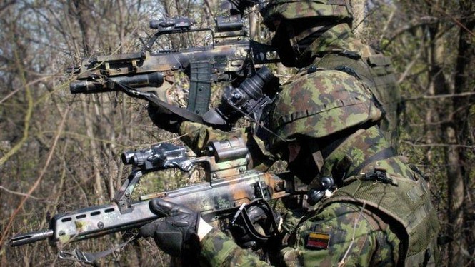 NATO tập trận cực lớn cận kề biên giới Nga - ảnh 9