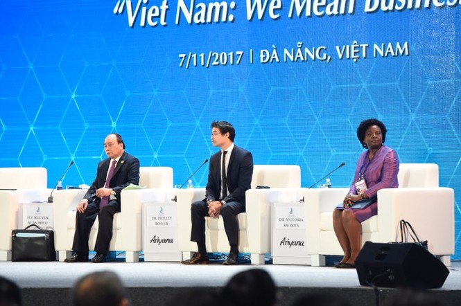 Thủ tướng Nguyễn Xuân Phúc dự Hội nghị Thượng đỉnh Kinh doanh Việt Nam - ảnh 7