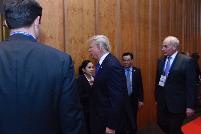 Bút tích của Tổng thống Mỹ Trump ở Trung tâm Hội nghị APEC - ảnh 3