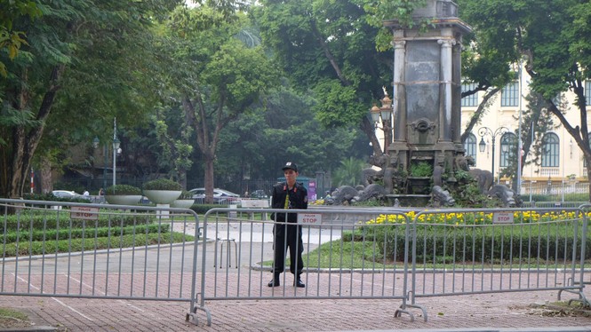 An ninh thắt chặt quanh khách sạn Metropole - ảnh 9